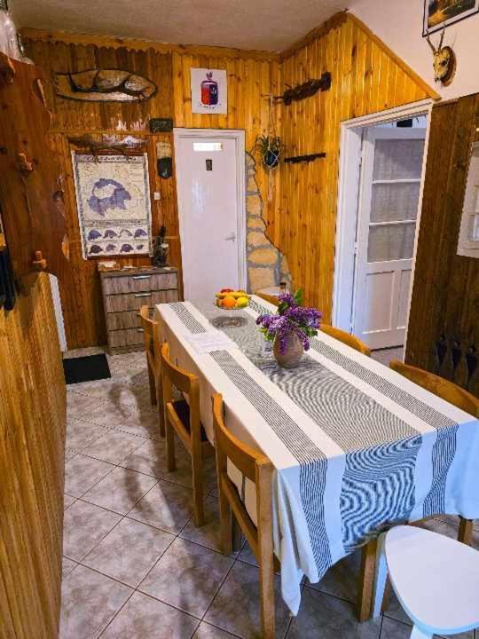 Garan Vendeghaz Джосвафо